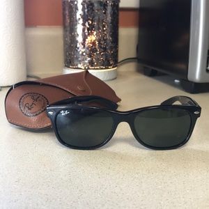 Rayban Wayfarer (rarely worn)